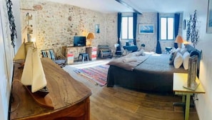 Classic Double Room, City View | Free WiFi, bed sheets - Pitibi  (Sanary-sur-Mer)