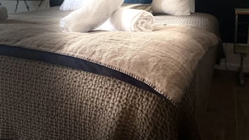 Basic Double Room, City View | Free WiFi, bed sheets