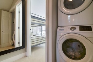 Deluxe városi lakás, 3 hálószobával, konyha | Mosoda