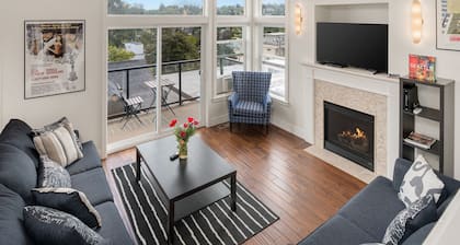 Seattle Vacation Home: The Depot
