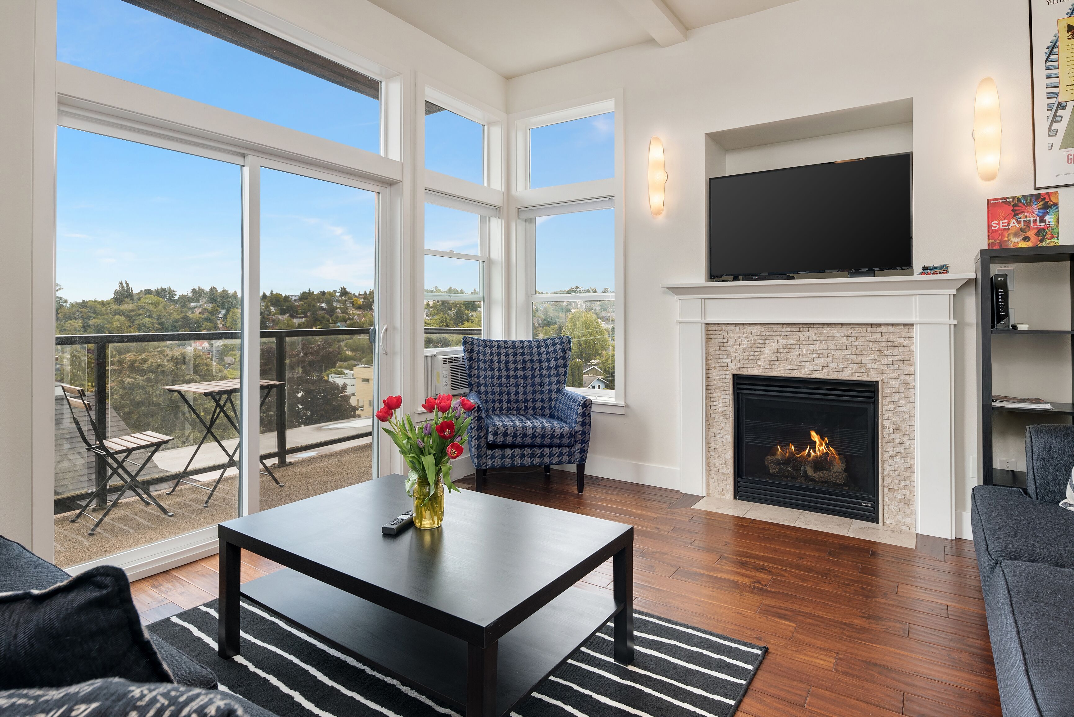 豪華聯排別墅, 3 間臥室, 廚房 | 起居區 | 50-吋平面電視、衛星頻道、電視、壁爐