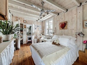 3 chambres, bureau, fer et planche à repasser, Wi-Fi gratuit