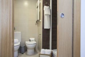 Shower, hair dryer, towels - Singular Stays Mar44 I (Valencia ciudad)