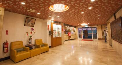 Chiayi Crown Hotel