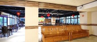 Chiayi Crown Hotel