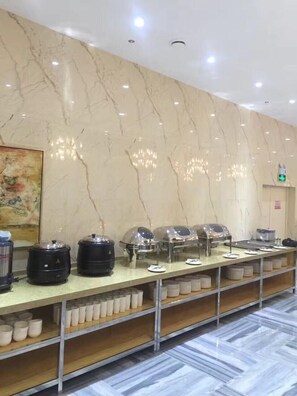 Dagelijks ontbijtbuffet (CNY 28 per persoon)