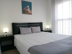 1 bedroom, iron/ironing board, free WiFi, bed sheets - Dunes 3- Wifi, 150 m Beach and Cozy (Quarteira)