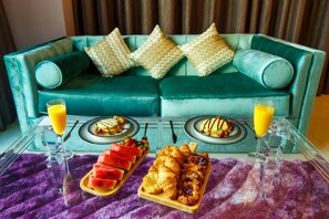 Apartment, 1 Bedroom | Living room | Flat-screen TV - Furnished Apartment in Dubai Marina (Dubai)