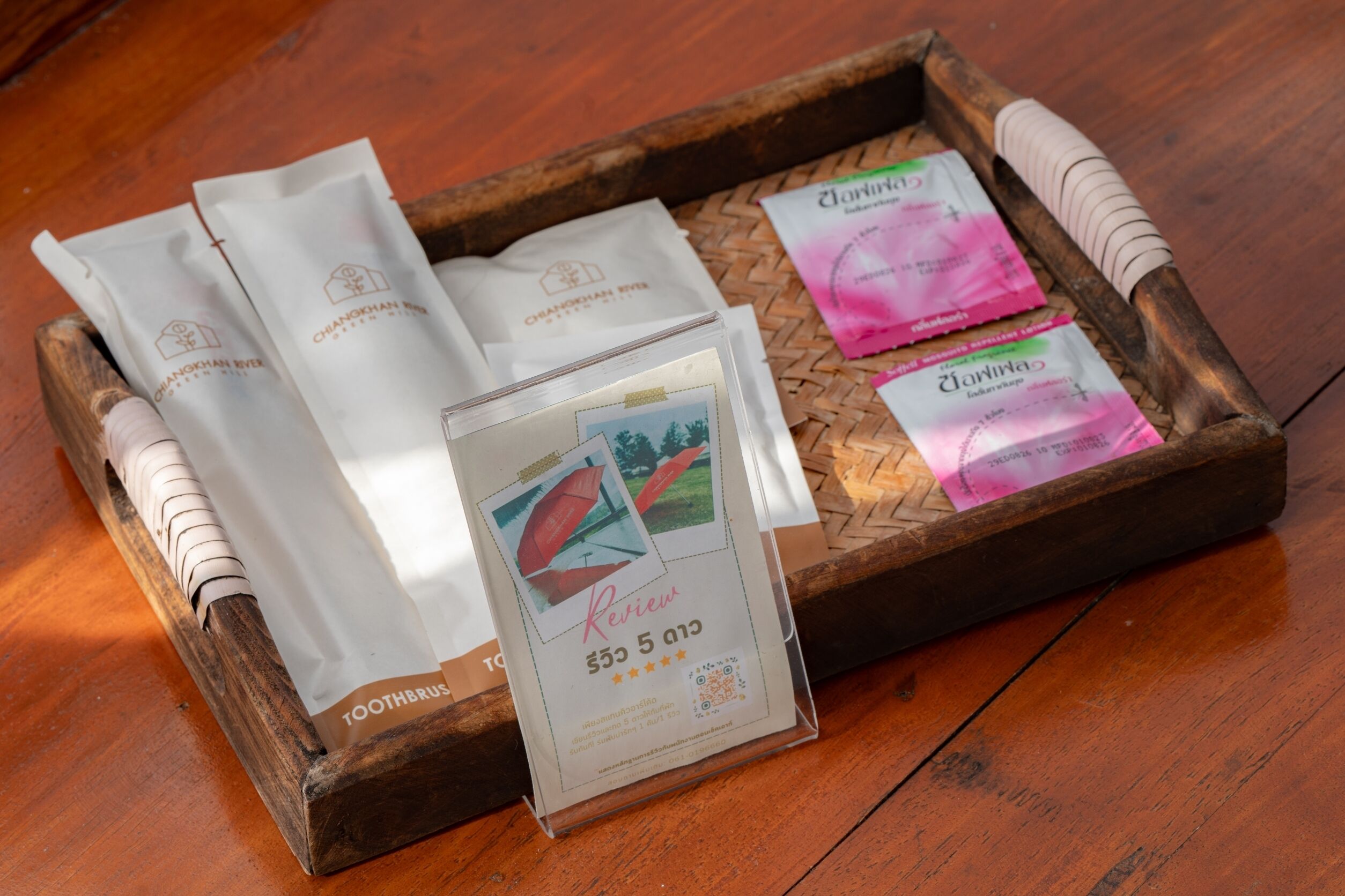 white dome | bathroom amenities | shower, hydromassage showerhead, free toiletries, hair dryer