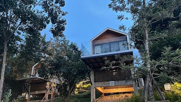 Phu Thok River Villa | Desk, free WiFi, bed sheets