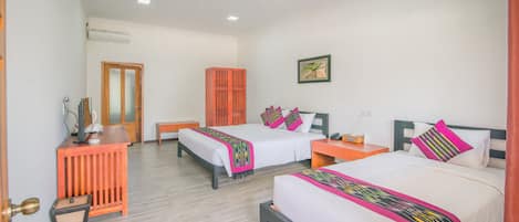 Quarto superior | Escrivaninha, Wi-Fi de cortesia