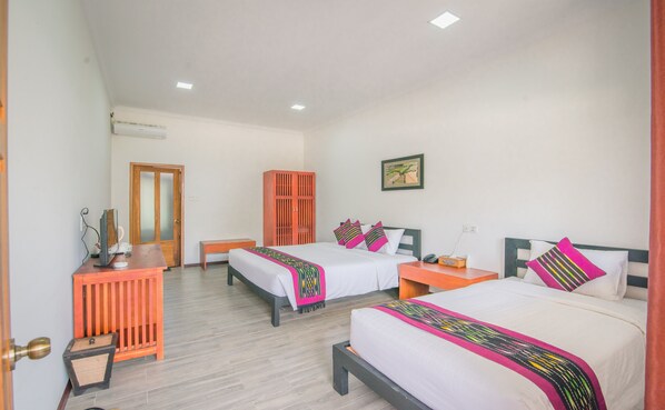 Superior Room | Desk, free WiFi - Royal Airstrip Hotel (Kalaw)
