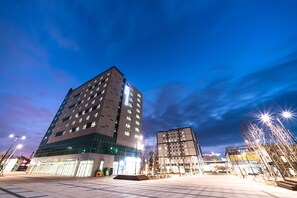 Front of property - evening/night - Incheon Airport Legend Hotel (Incheon)