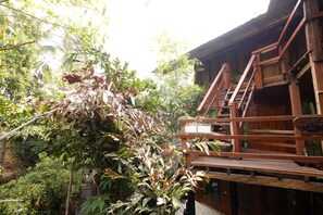 Standard Twin Room with Garden View | 露台