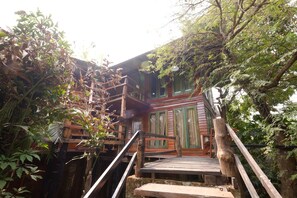 Standard Twin Room with Garden View | 露台