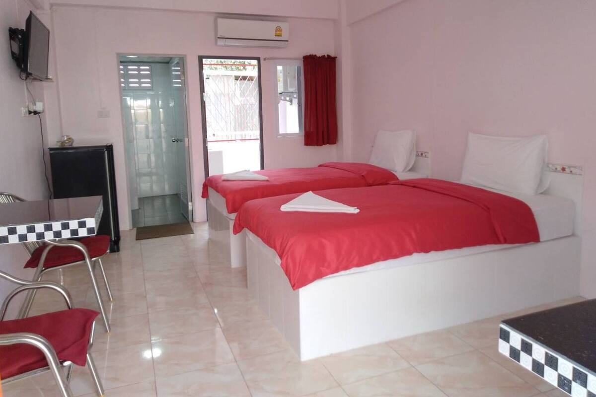 Economic Twin Room (2nd-3rd Floor)