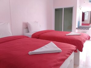 Economic Twin Room (2nd-3rd Floor)