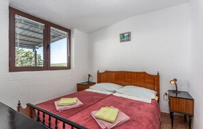2 bedrooms, free WiFi, bed sheets