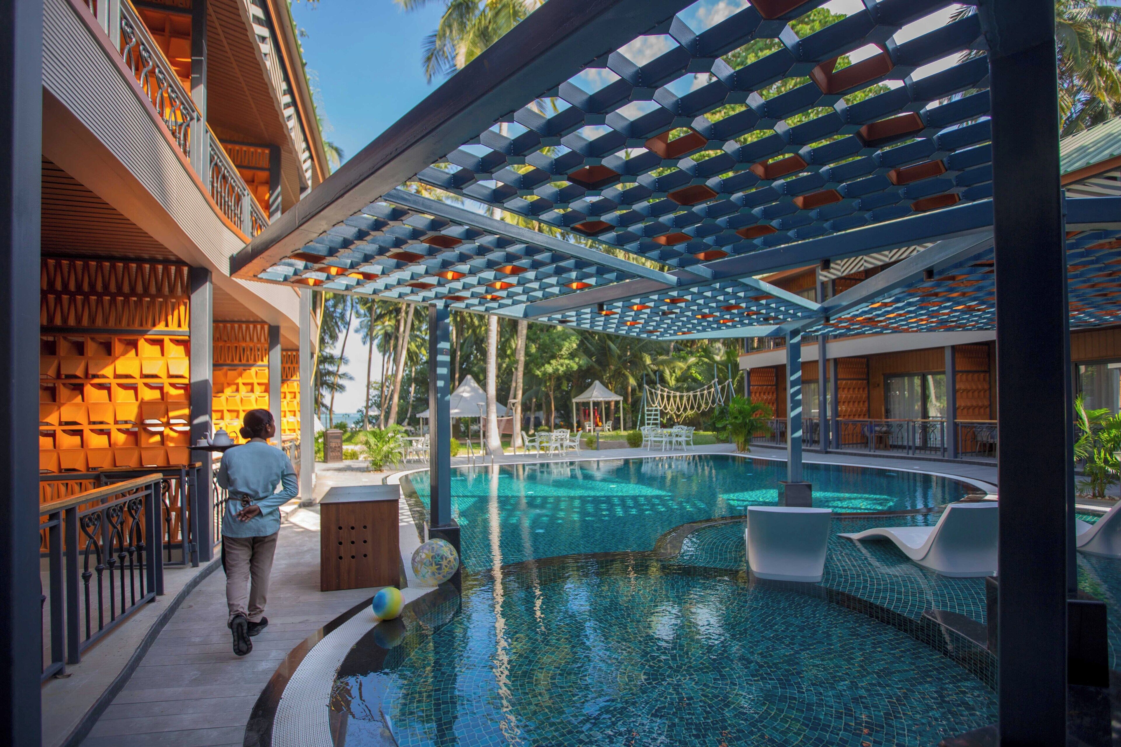 Outdoor pool, sun loungers