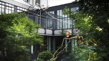 ํ
๋ผ์ค/ํํฐ์ค