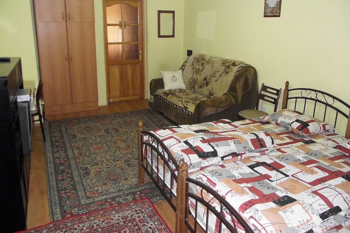 Habitación familiar | 1 dormitorio, ropa de cama de alta calidad, escritorio