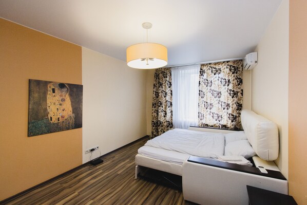 Appartement Confort, 2 chambres, cuisine | 2 chambres, ameublement personnalisé, bureau, rideaux occultants