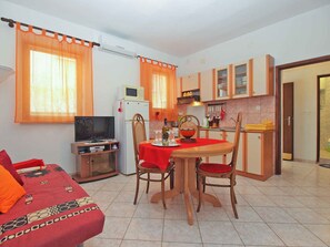 Interior - Holiday apartment mit Klimaanlage und Terrasse (Pula)