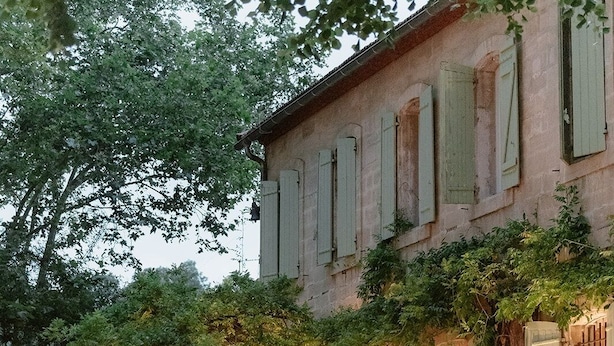 Front of property - Auberge de la Treille (Avignon)