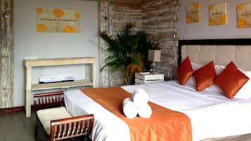 Double Room, Pool View (Room 1) | Bar mini, peti besi dalam bilik, kalis bunyi, katil bayi/kot (surcaj)