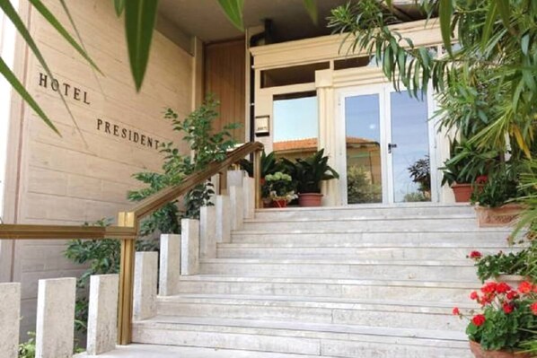 Property entrance - Hotel President (Chianciano Terme)