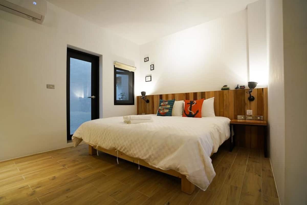 Classic Double Room | Premium bedding, desk, blackout drapes, soundproofing
