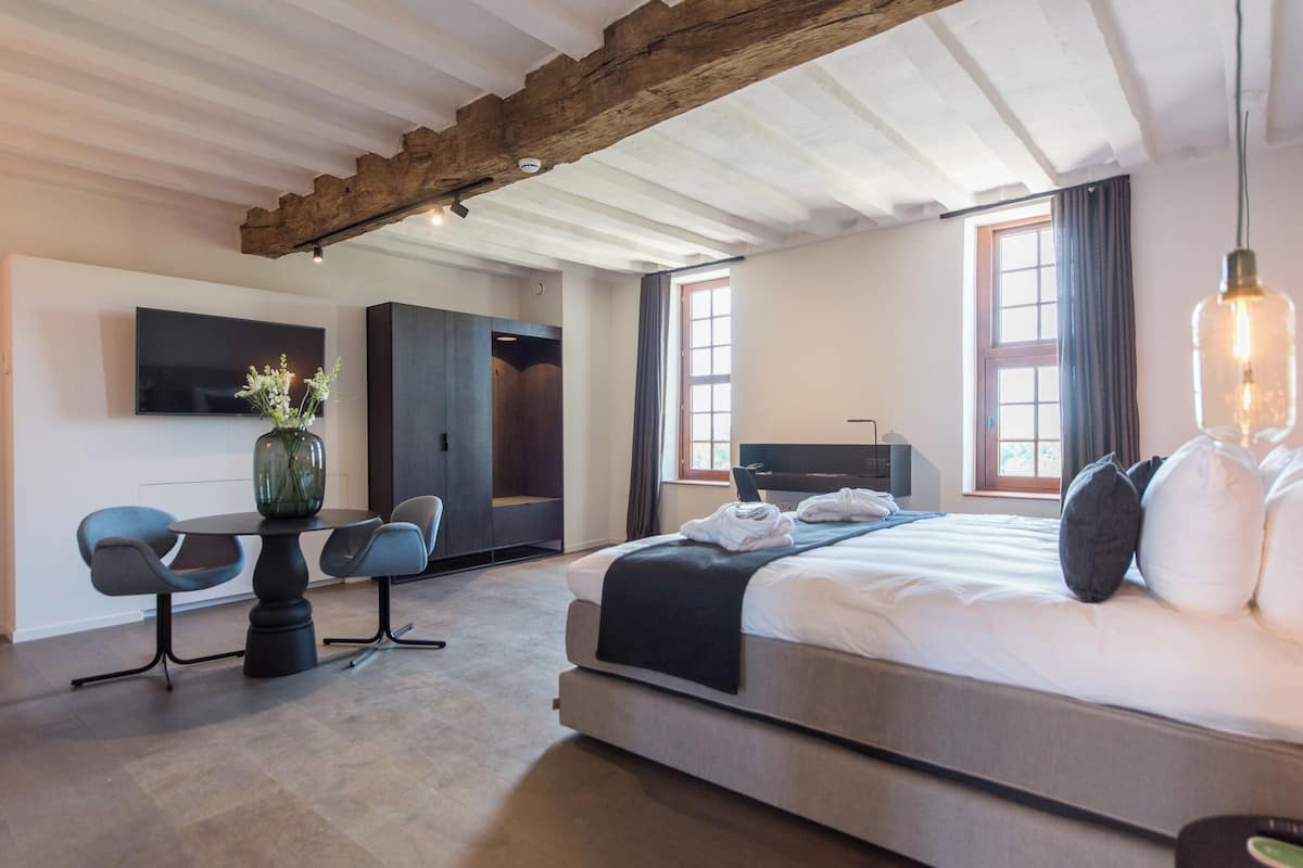 Superior Studio Suite | 1 bedroom, premium bedding, in-room safe, individually decorated