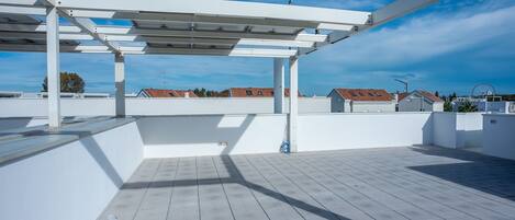 Comfort Villa, 3 Bedrooms, Private Pool | Terrace/patio