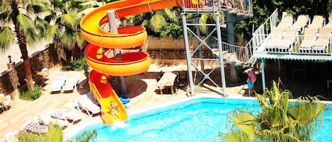 Toboggan aquatique