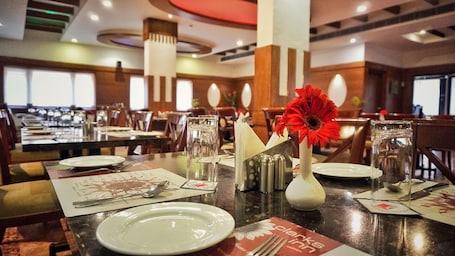 Free daily cooked-to-order breakfast