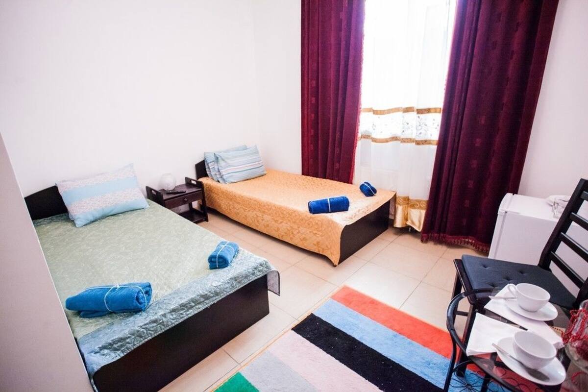Premium bedding, iron/ironing board, free WiFi, bed sheets