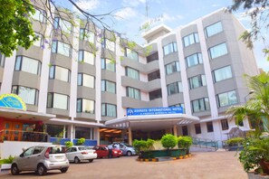 Property entrance - ASHRAYA INTERNATIONAL HOTEL (Bengaluru)