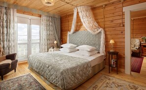 ラグジュアリー ルーム 1 ベッドルーム ガーデンビュー ガーデン | 高級寝具、ミニバー、デスク、アイロン / アイロン台