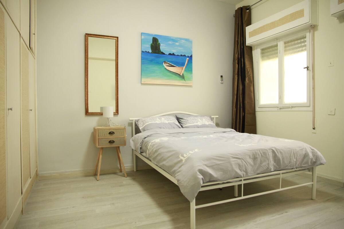 Habitación familiar con 2 camas individuales, 2 habitaciones | Cunas gratuitas y wifi gratis