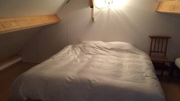 1 bedroom, soundproofing, free WiFi, bed sheets