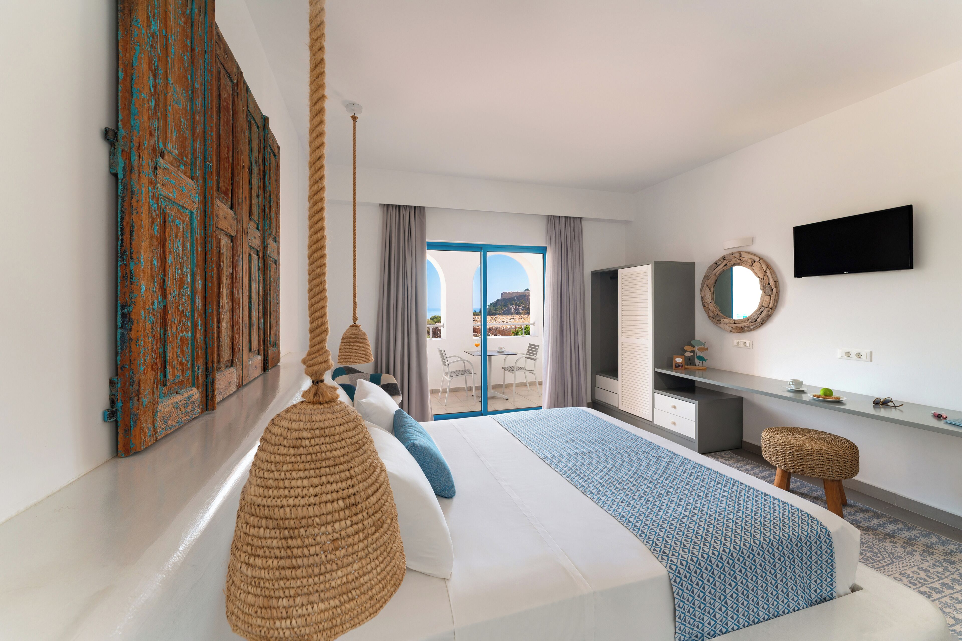 Panoramic Room, Balcony | 1 bedroom, in-room safe, desk, soundproofing