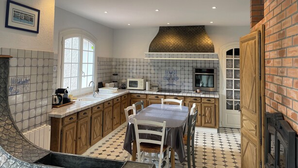 Private kitchen - GÎTE LE CATALPA REGION OF THE HIGH LIMOUSIN (Saint-Georges-Les-Landes)