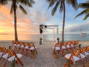 Beach - Family Friendly w/Pool- Marlin Bay Resort & Marina (Marathon)