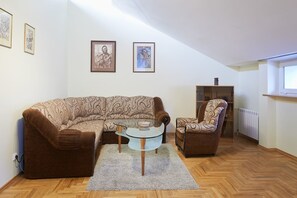 1 Bedroom apartment in Pilies street nr.23 | 1 室のベッドルーム、高級寝具、デスク、アイロン / アイロン台