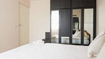 1 habitación, ropa de cama de alta calidad y escritorio