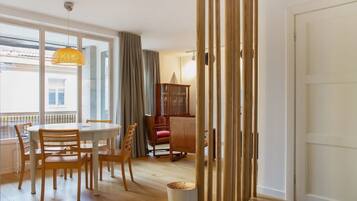 Two bedroom apartment in Pilies street nr.23 | 1 habitación, ropa de cama de alta calidad y escritorio