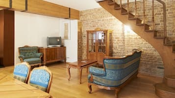 1 habitación, ropa de cama de alta calidad y escritorio