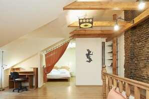 1 Bedroom two-floor apartment in Latako Street nr. 1 | 1 ๊ฐ์ ์นจ์ค, ๊ณ ๊ธ ์นจ๊ตฌ, ์ฑ
์, ๋ค๋ฆฌ๋ฏธ/๋ค๋ฆฌ๋ฏธํ