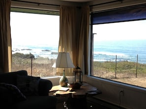Interior - Cottage by the Sea - Ocean Front (Yachats)