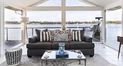 The River's Edge Oasis...Relax & unwind...Casual luxury close to downtown Lville